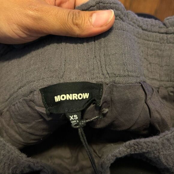 New Monrow Shorts - Picture 3 of 5
